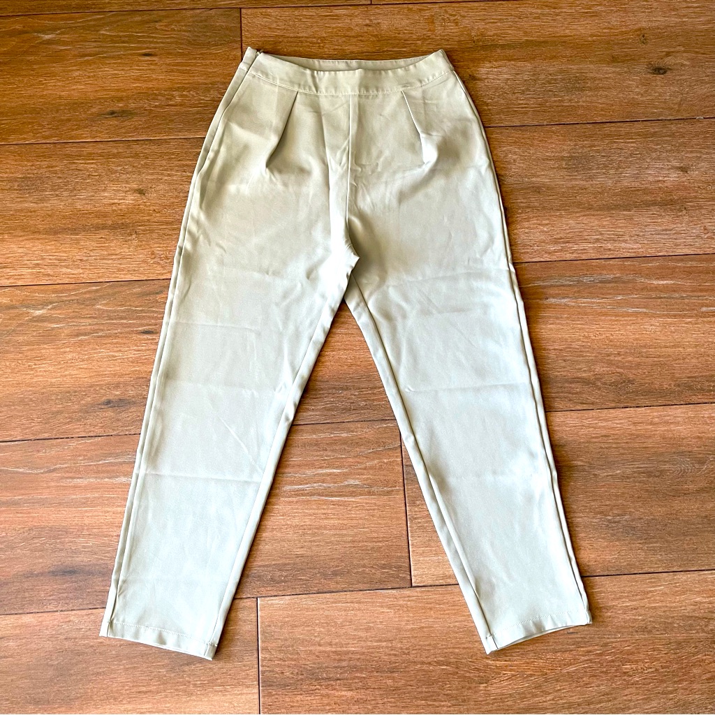 Women's Shein Light Green Capri Pants Size S 36 4